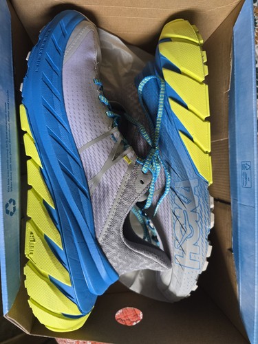 Hoka one tennine - one,